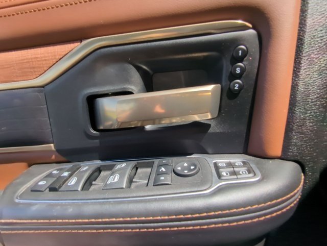 Gallery image 16 for 2024 Chevrolet Silverado 2500HD LT